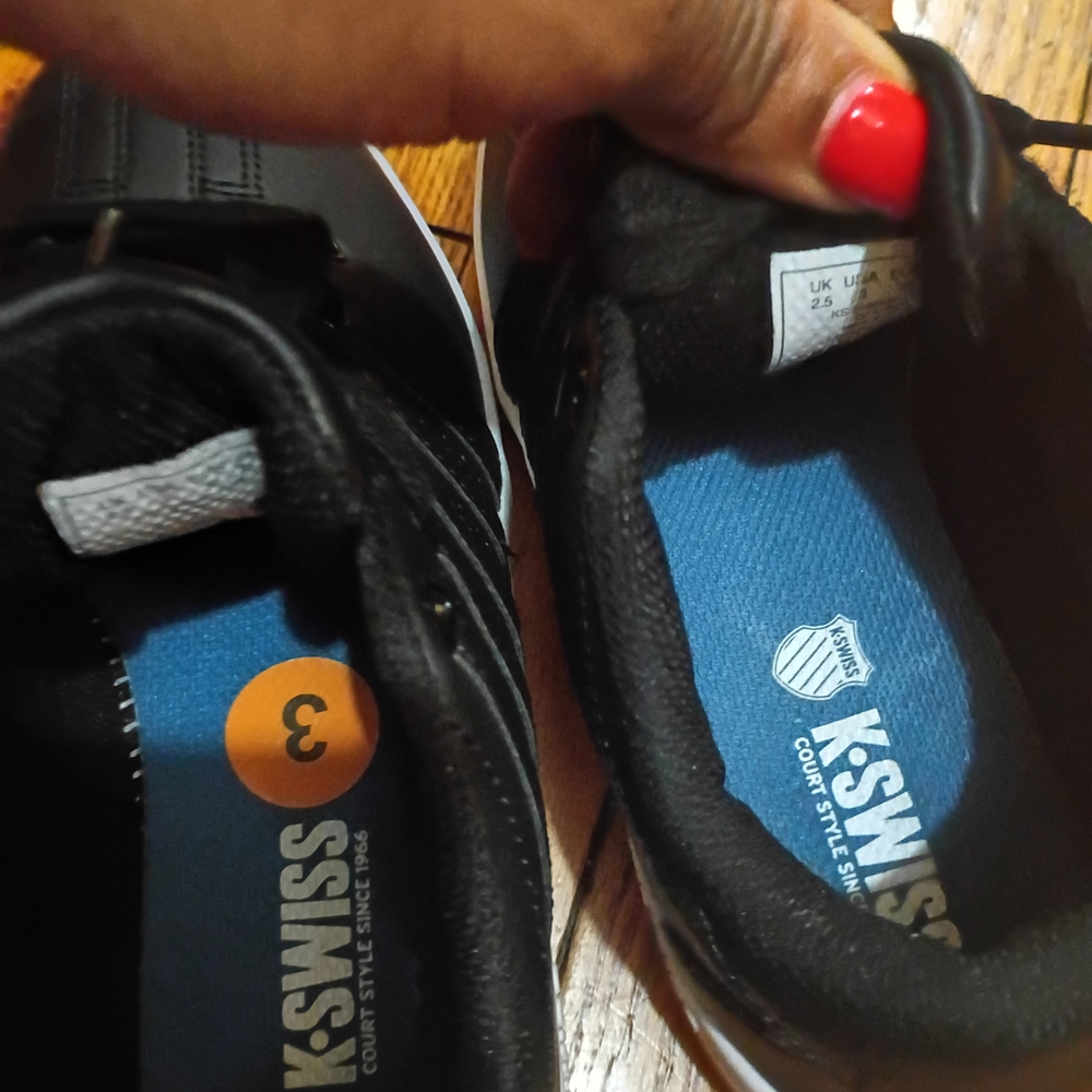K-Swiss - Picture 7 of 7
